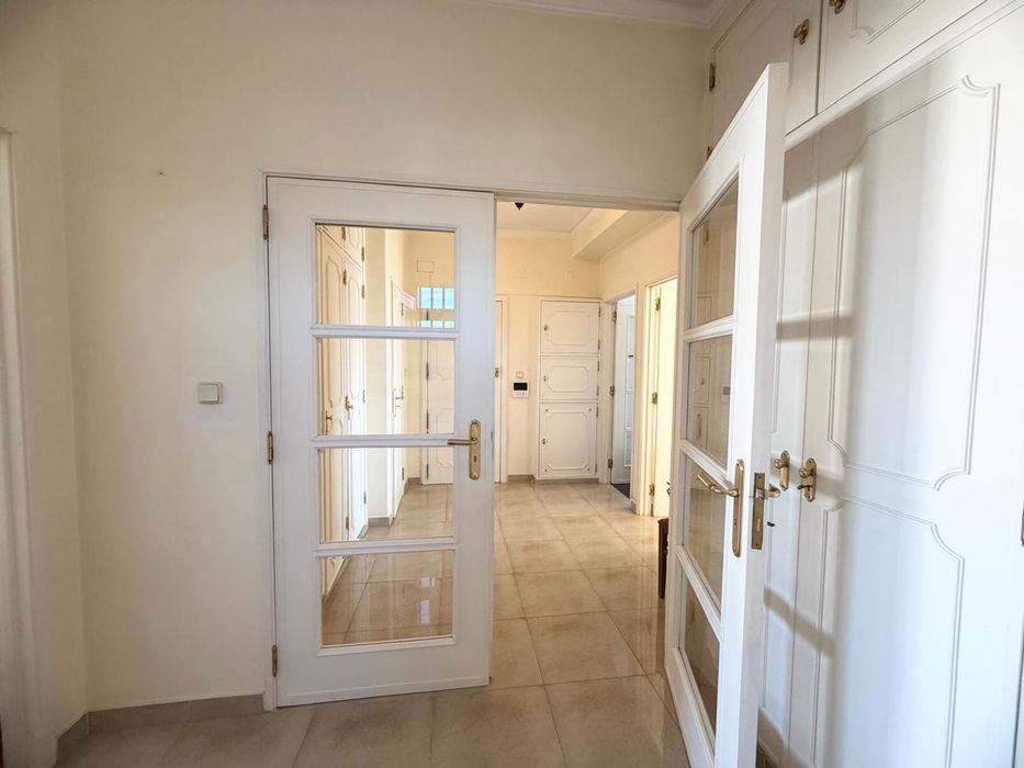 Apartamento T3 Lumiar - Garagem - METRO