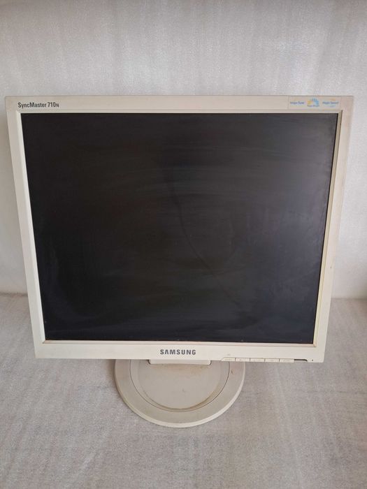 Монитор Samsung 17 Дюймов (НЕ рабочий)