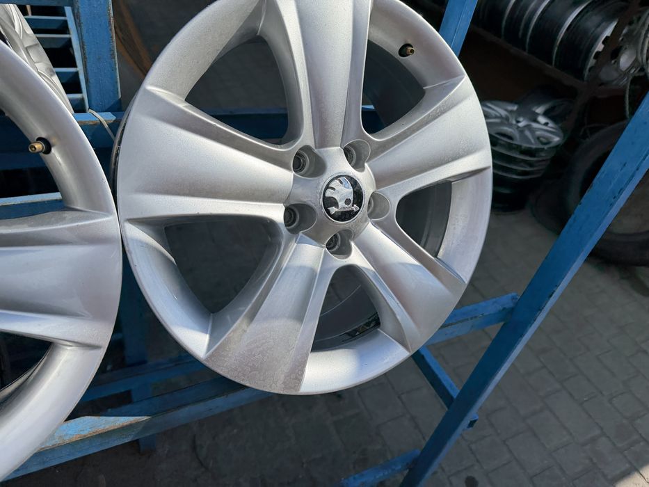 Диски Skoda 5/112 R17 7J ET45.