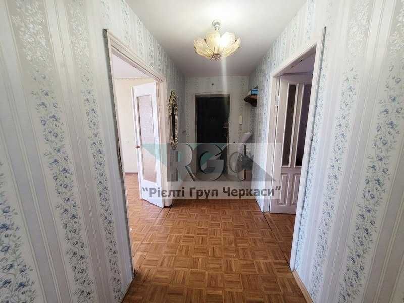 Продаж 3-кімнатної квартири в районі Сєдова