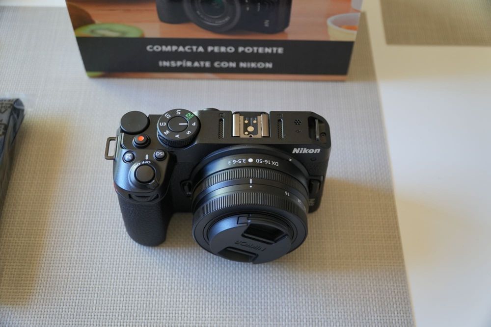 NIKON Z30 com objectiva 16-50 nova