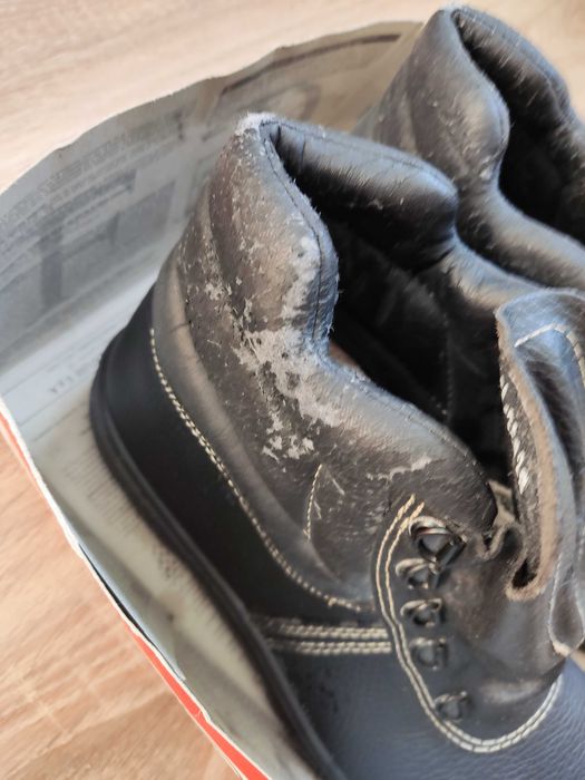 Buty obuwie trzewiki robocze Almar 41