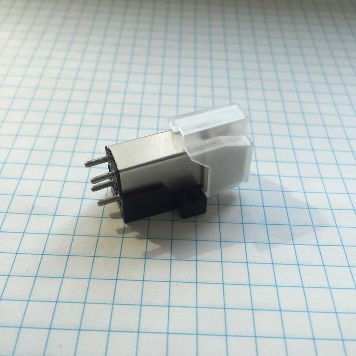 Новая Головка с Иглой для проигрывателя (новая игла) Проверено.