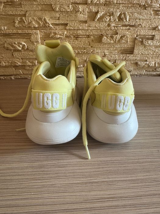 Кросівки Ugg (оригінал)