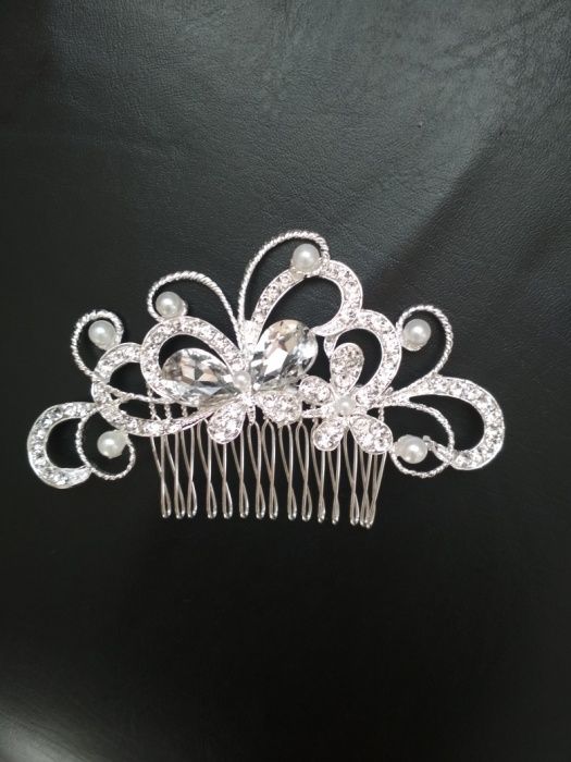 Прикраса в зачіску