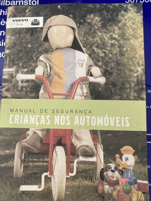 Cadeira de criança + espelho e almofada da marca Volvo