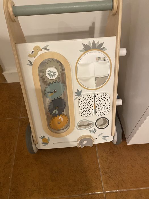 Andador madeira bebe