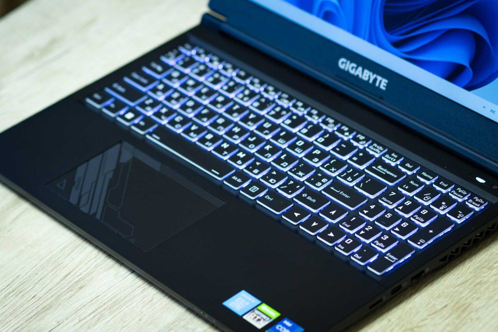 12 ядер i5-12500h RTX3050 16gb + 1tb Gigabyte G5. Игровой ноутбук