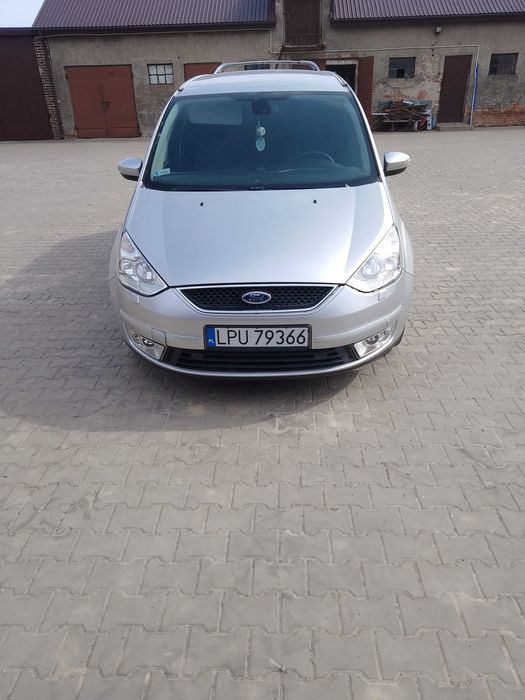 Ford Galaxy siedmioosobowy