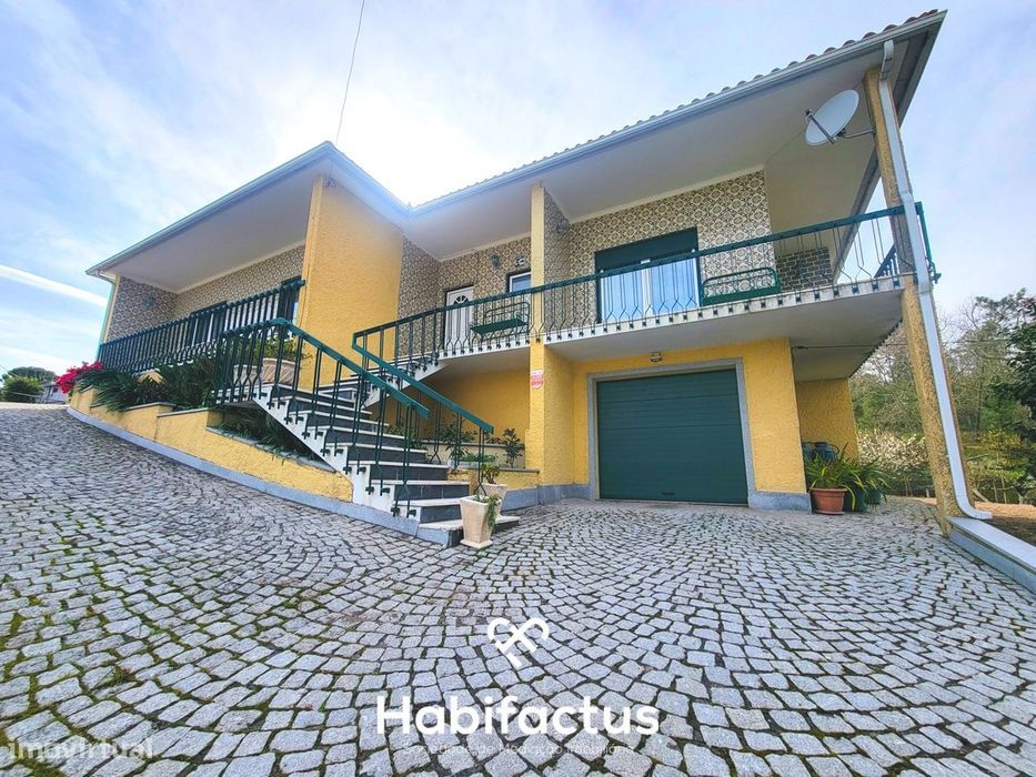 Moradia Isolada T3+2 inserida num Terreno Produtivo de 5.579 m2, á ven
