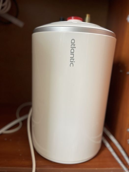 Бойлер Atlantic 15 л (під мийку) — Стан нового + клапан+шланг