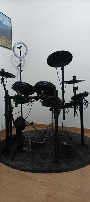 Bateria eletrónica Alesis Nitro Mesh kit | Drumkit