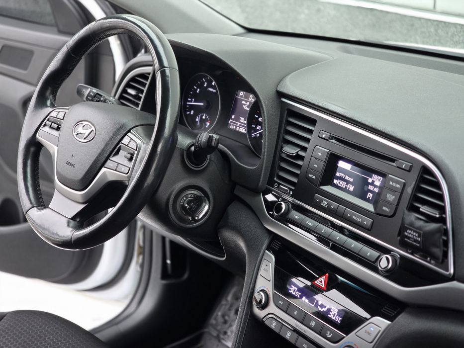 Продам свою Hyundai Elantra 1.6л -  2016г ( ОФИЦИАЛ,  ПЕРВЫЙ ХОЗЯИН  )