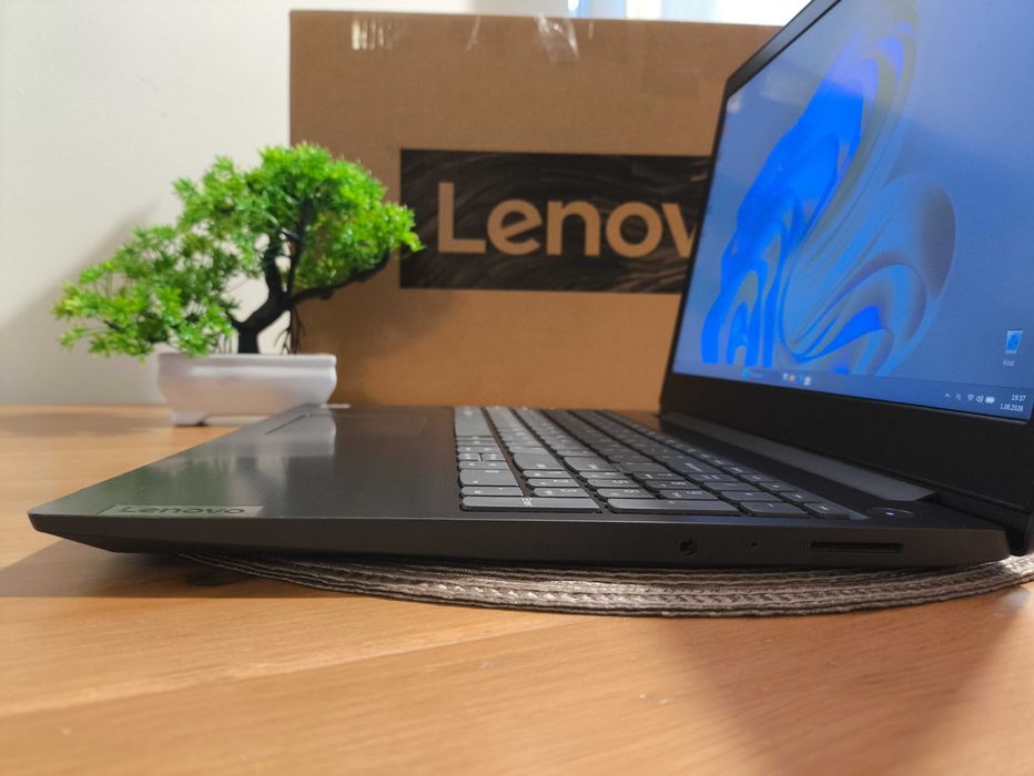 Laptop Lenovo - Intel i3 | SSD NVMe | FullHD | Windows 11