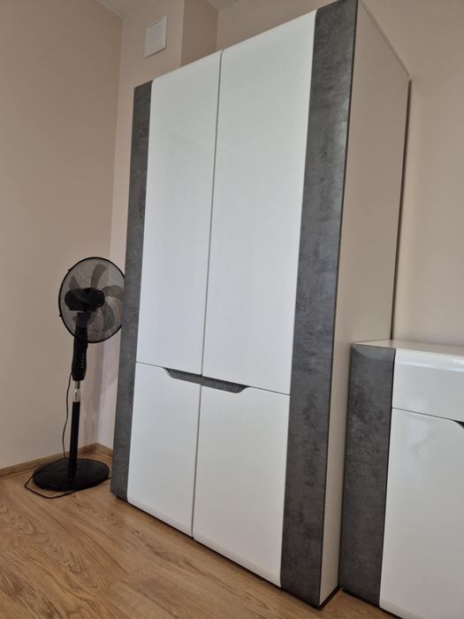 Sprzedam szafę, komodę i stół