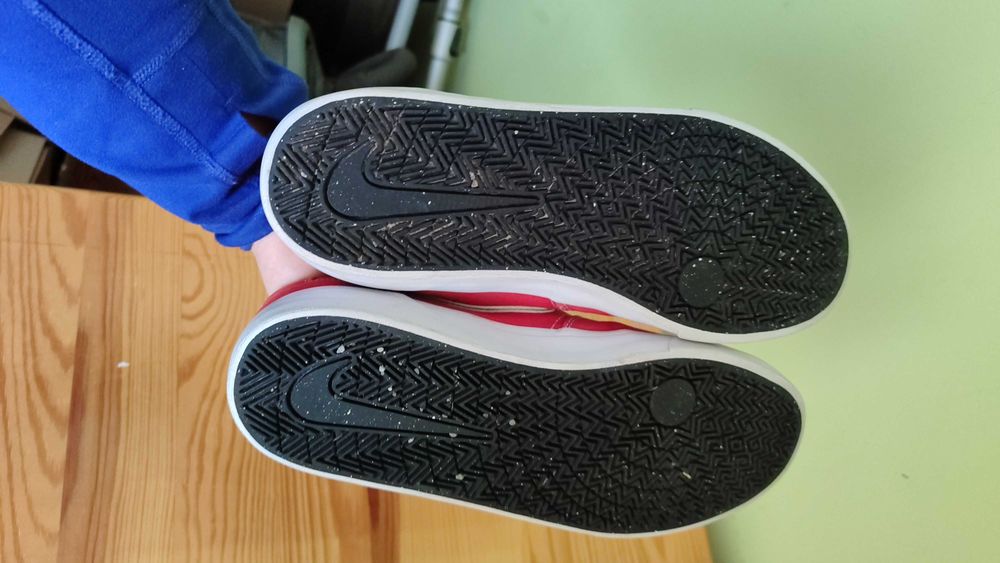 Кроссовки Nike Charge SB Red 41/42р. стелька 27 см.