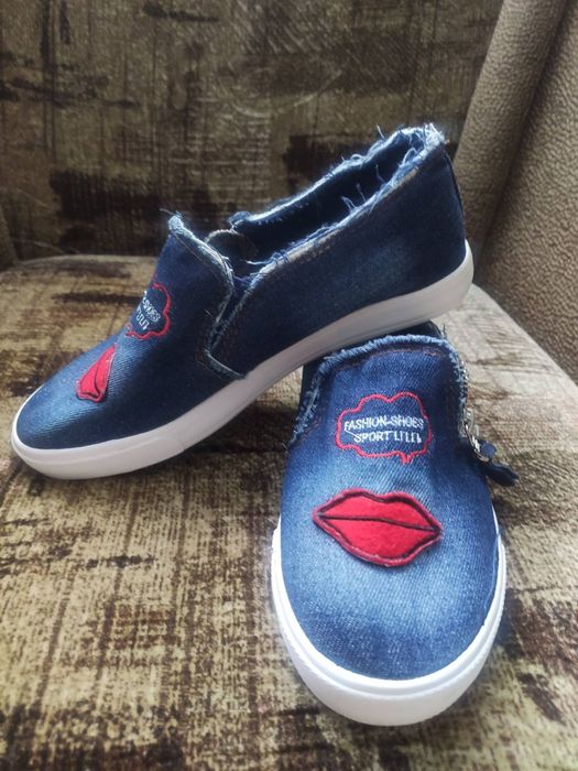 Кеди, мокасини , кросівки ,