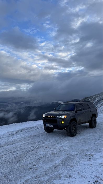 Фари Toyota 4runner 2013-2024