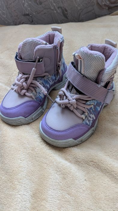 Продам Деми ботинки 25 размер на девочку