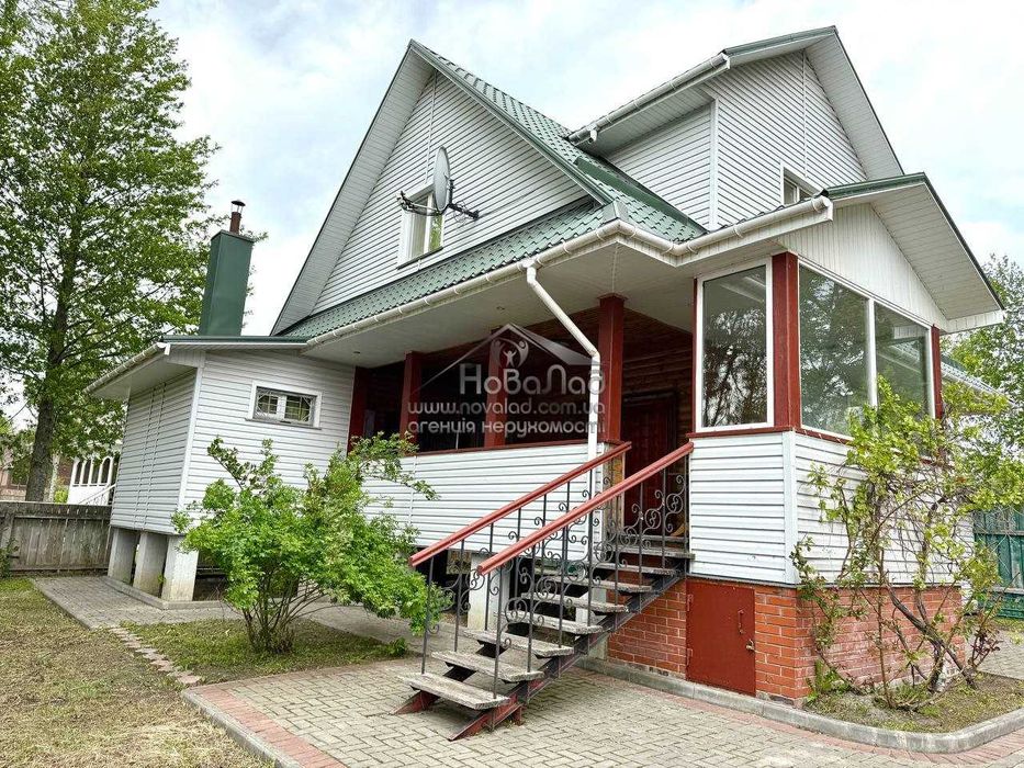 HN Пропонуємо затишний будинок з виходом на воду-озеро Глушець, 100м2