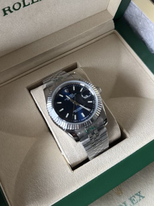 Rolex Datejust 41mm Stainless Steel blue index jubilee
