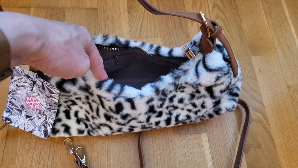 Сумка зі штучного хутра