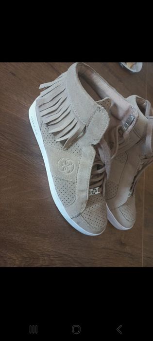BUTY Guess roz 40