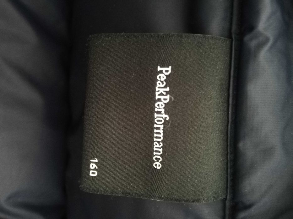 puchowa kurtka Peak Performance 160 xs 158 Pertex JRFROSTDJ