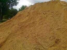 Piach ziemia szlaka beton kruszywo transport