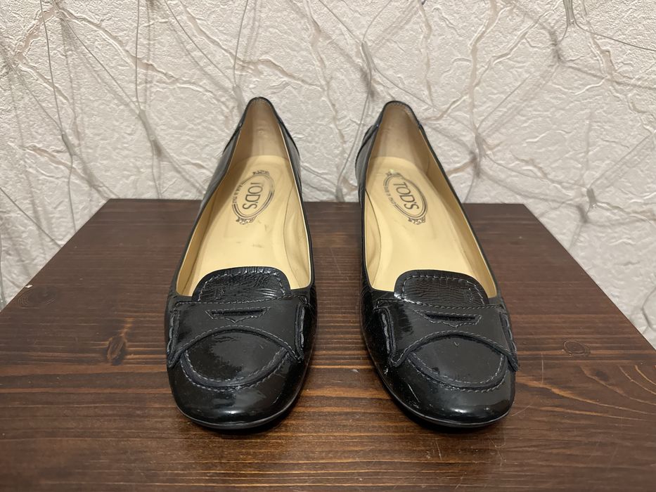 Продам жіночі туфлі Tods