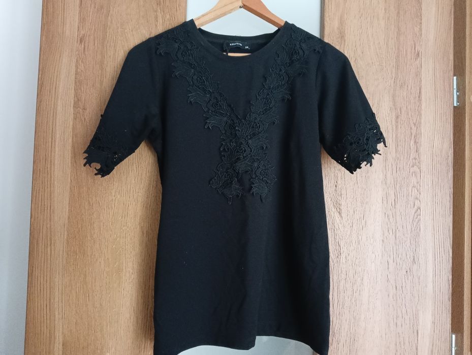 Czarna koszulka Reserved