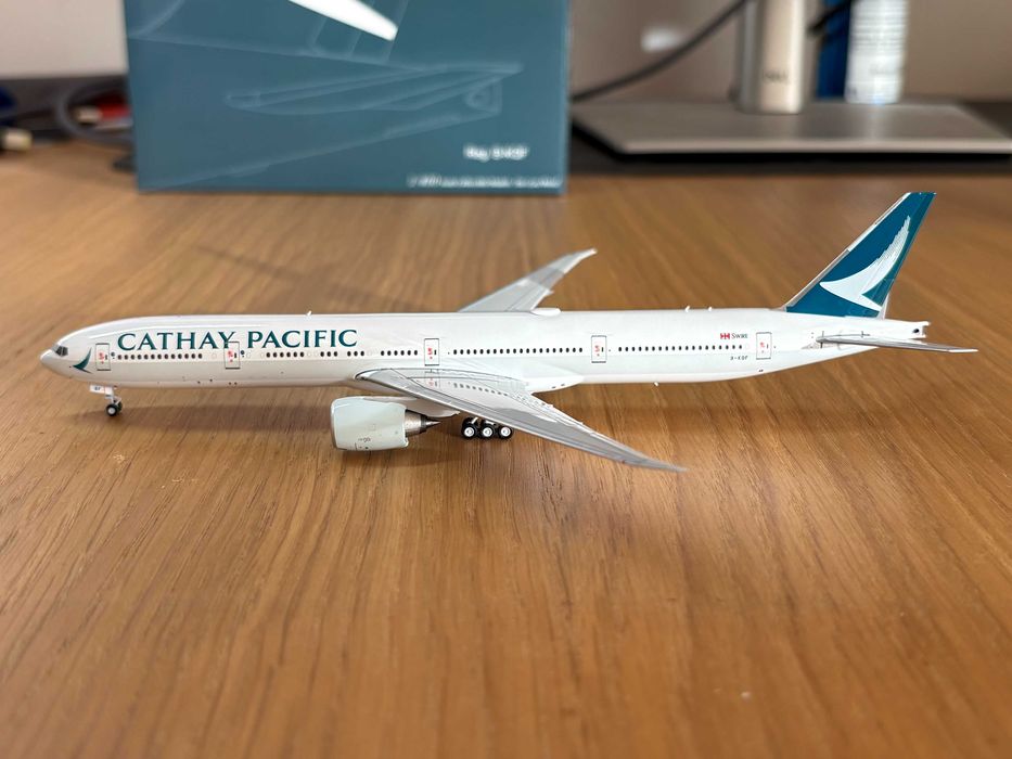 Miniatura Cathay Pacific Boeing 777