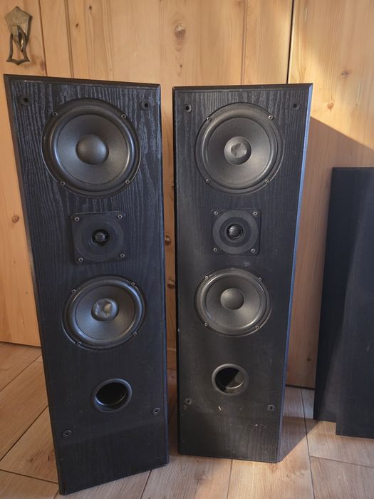 Kolumny Yamaha  ze wzmacniaczem YAMAHA. Cena za zestaw