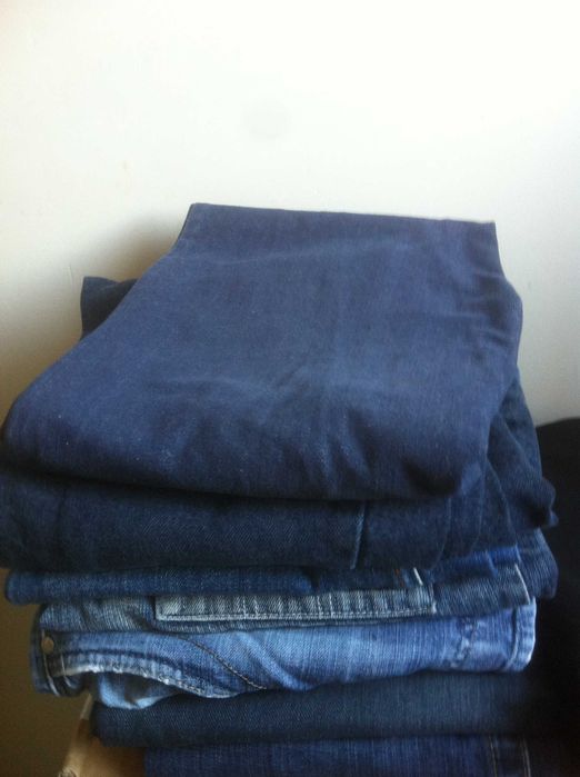 Продаются джинсы бу, мужские брюки новые и бу в нормальном состоянии.