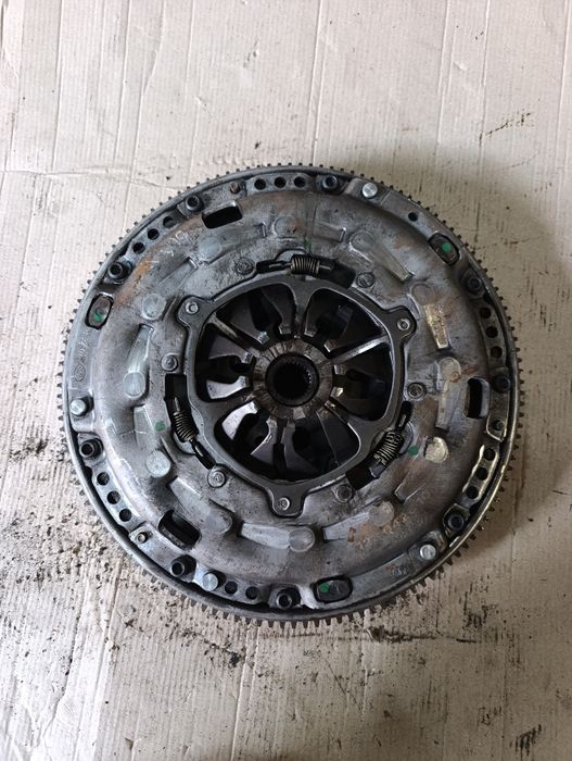 Зчеплення двомасовий демпферний маховик  LUK  415 0250 10 VW 1.9 tdi