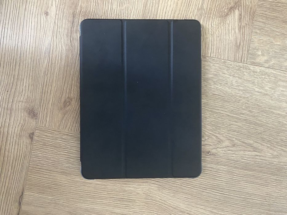 iPad 6 gen 128 GB Cellular (LTE) Wi-Fi + Etui