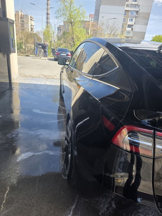 Tesla Y Performance