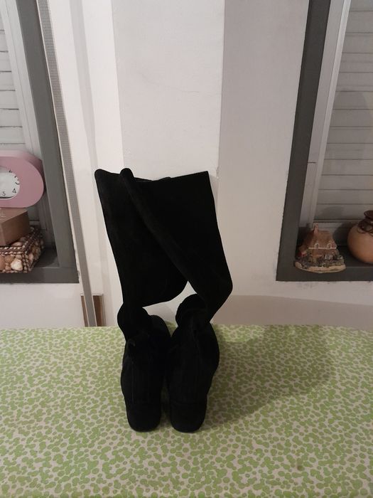 Vendo Botas de Senhora muito bonitas como novas