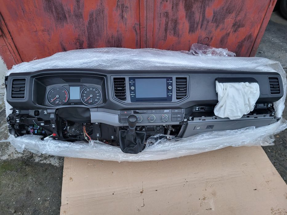 Торпедо, консоль магнітола підлога стеля Volkswagen Crafter 2017-2024