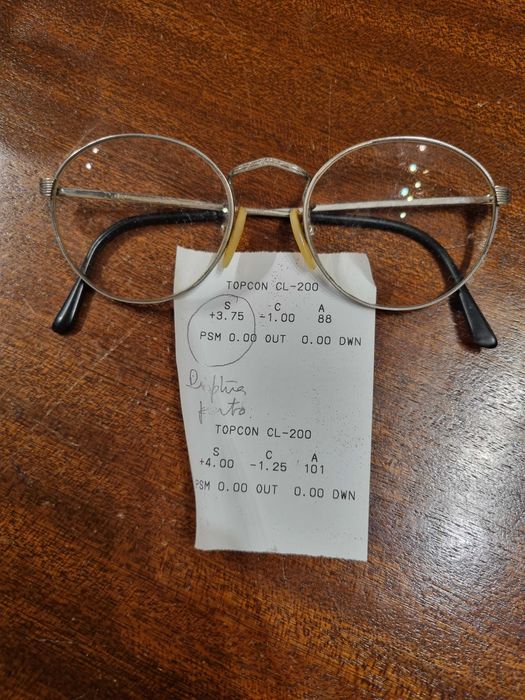 Óculos Vintage Actuais   Lentes Graduadas Com  Seu Registo