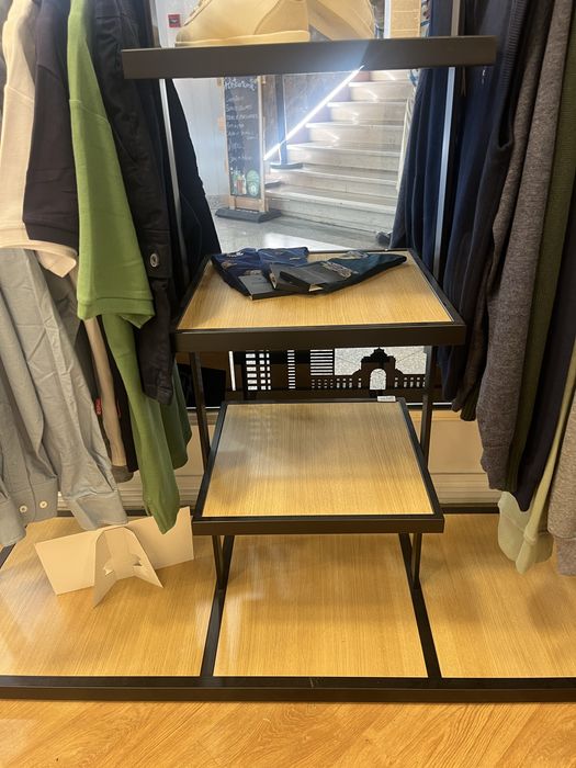 Móvel expositor para loja/showroom/closet