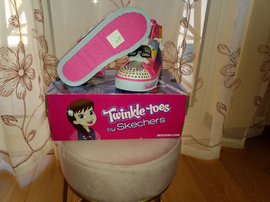 Ténis SKECHERS NOVOS lindíssimos