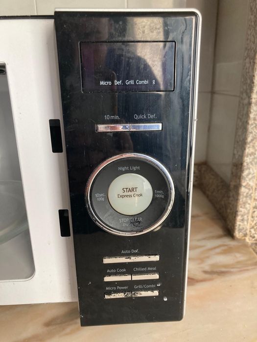 Microondas como novo