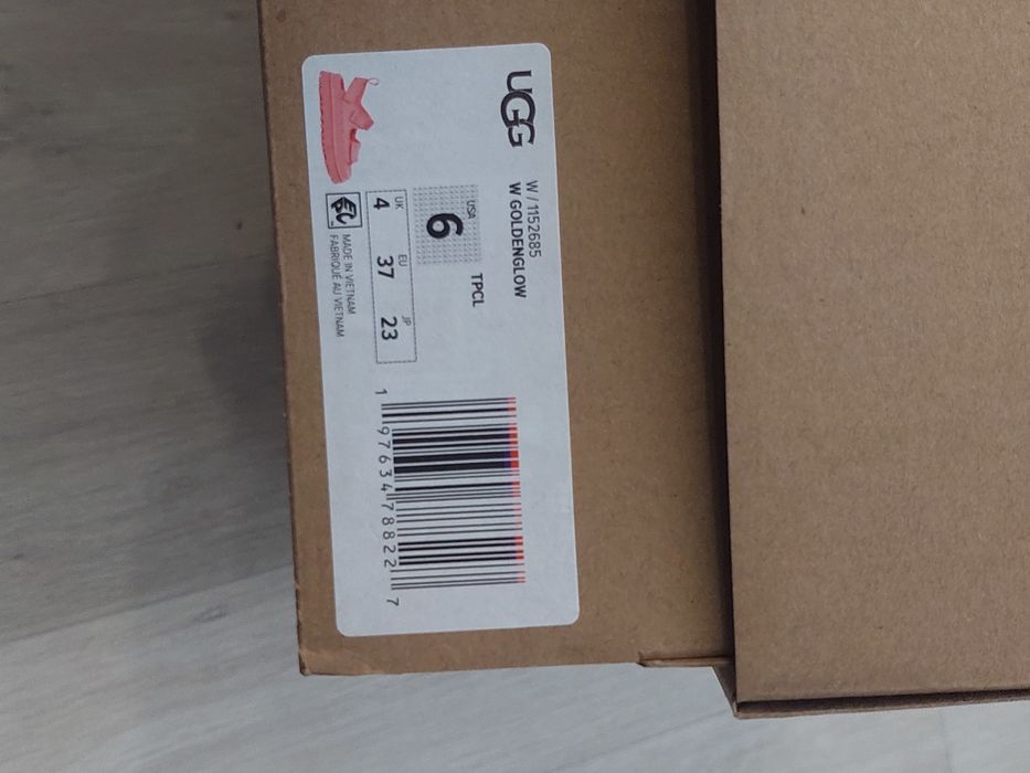 Босоніжки UGG 37 розмір