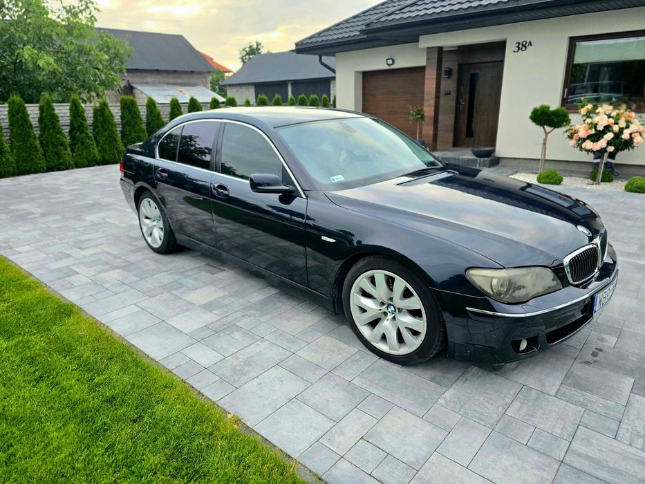 Samochód osobowy BMW 730i