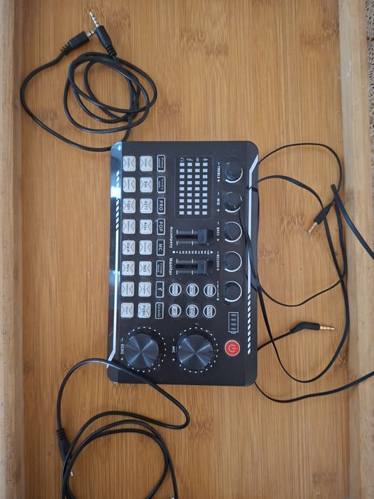 mesa/placa de som F998 excelente estado