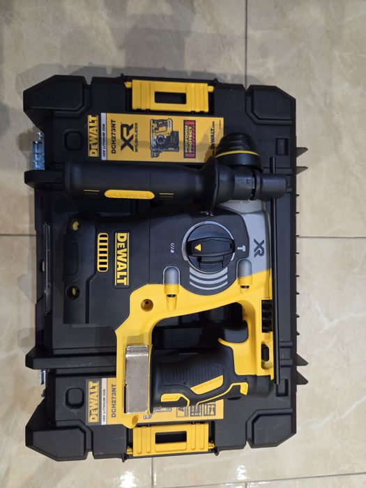 Dewalt dch 273 młotowiertarka tstak  walizka