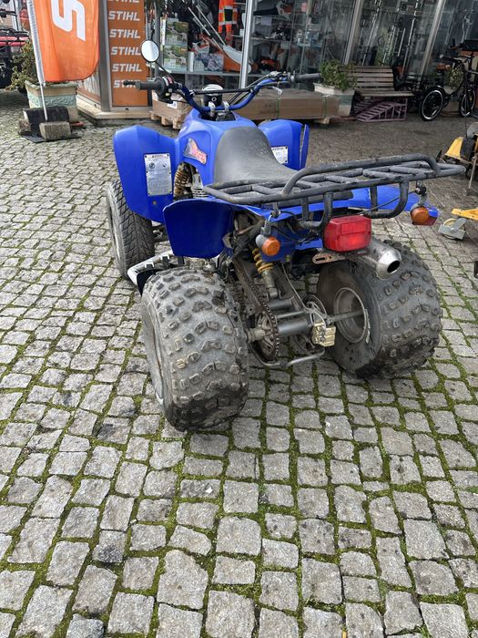 Moto 4 250.