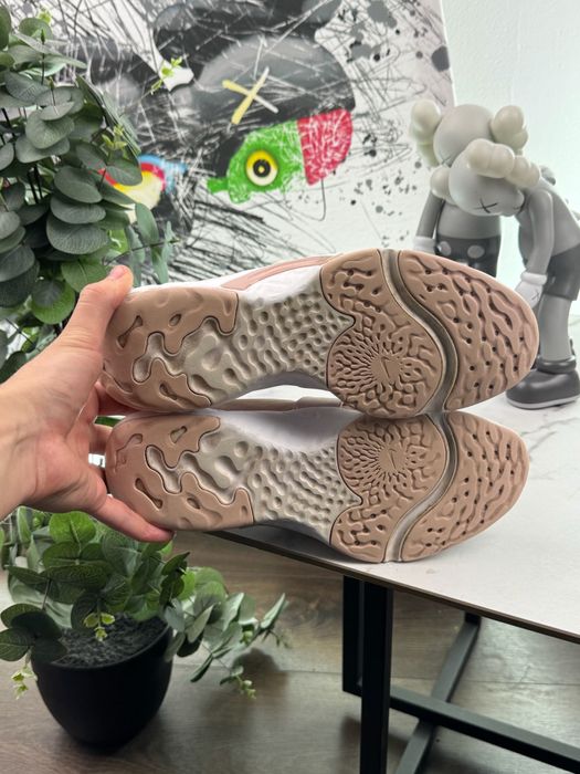 Кросівки Nike Renew 40 розмір Е7660