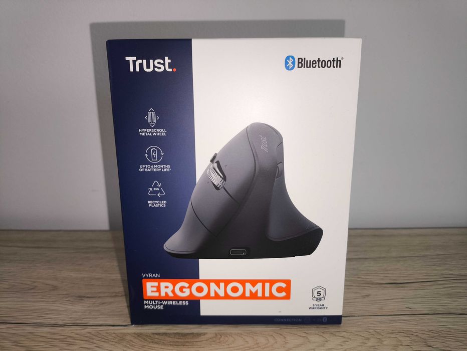 myszka bezprzewodowa ergonomiczna Trust Vyran ergonomic